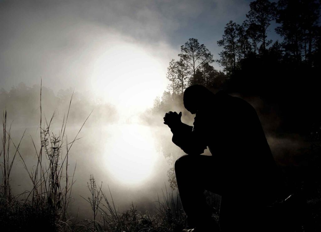 Silhouette-man-praying.jpg