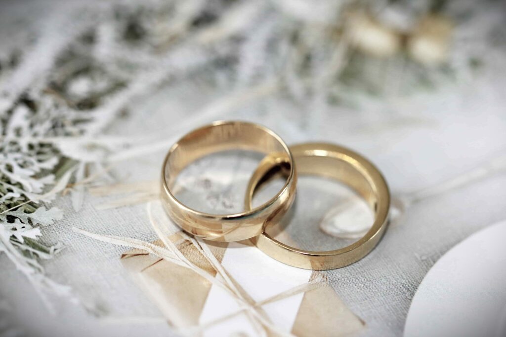 rings for marrying couple