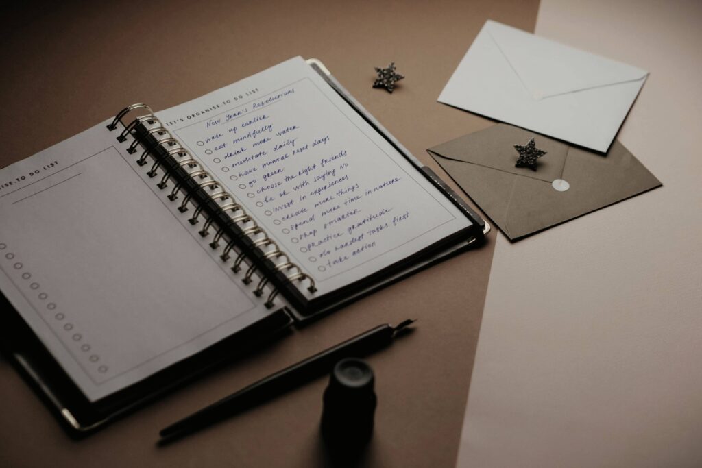 Illustration of a person planning and organizing, symbolizing preparation for the year 2026.